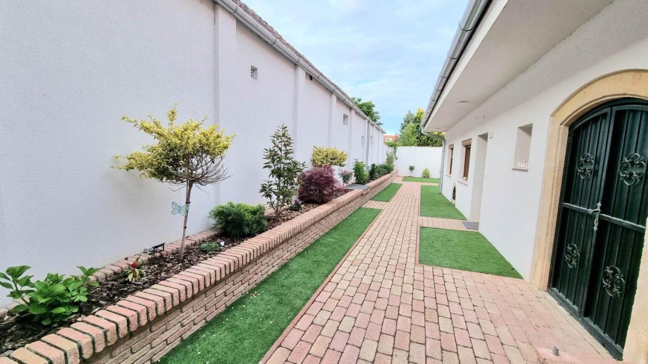 瓦茨Becsi Kapu Apartman公寓 外观 照片